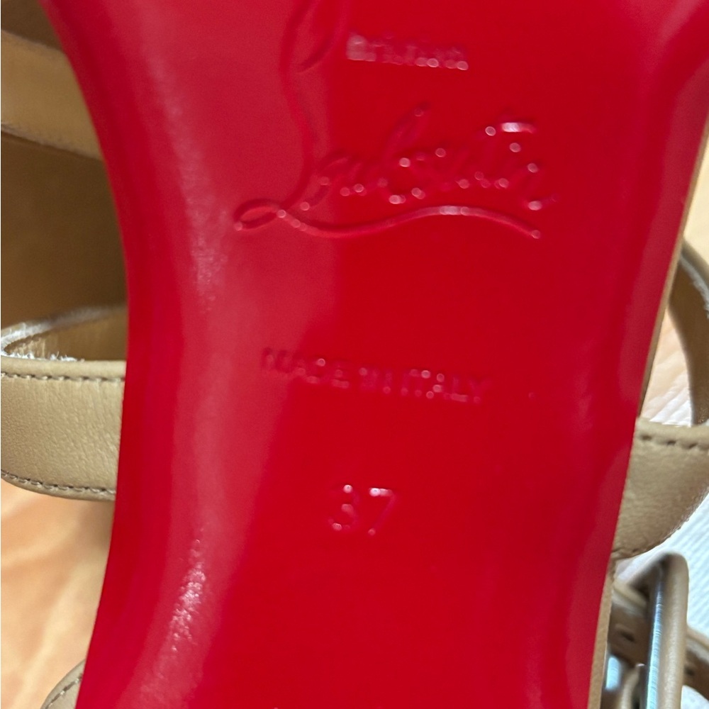 Elegant Tan Strappy Sandals - Picture 8 of 12